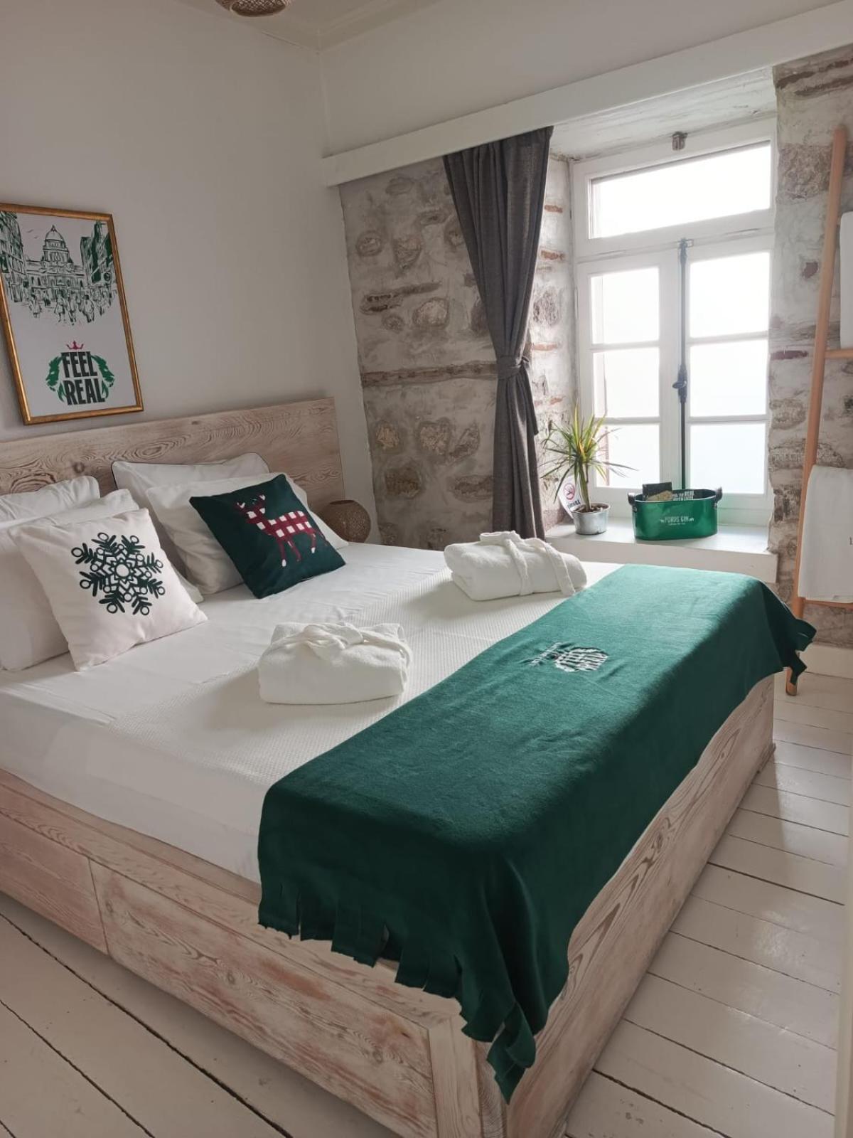 Berlin'S Guest House Βουρλά Εξωτερικό φωτογραφία